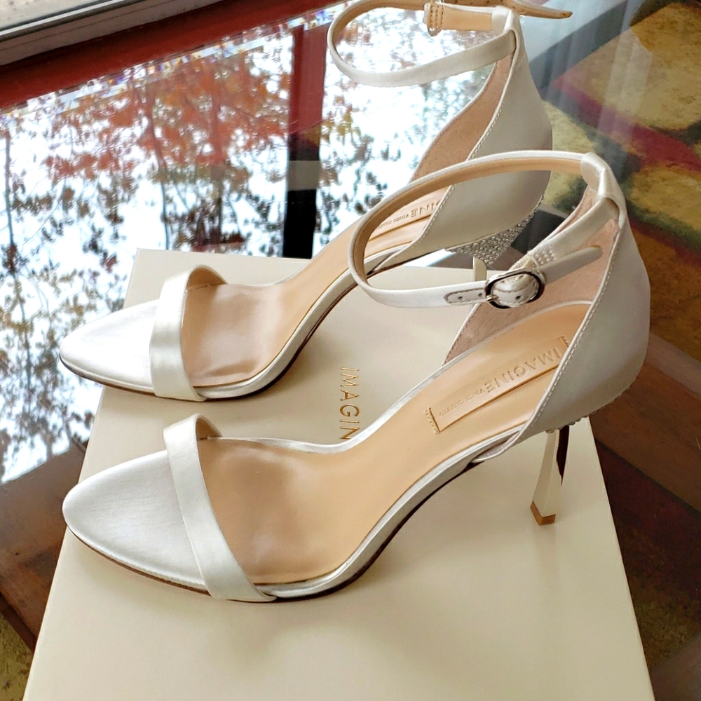 Women's Vince Camuto Restin3 Satin sandal size 11